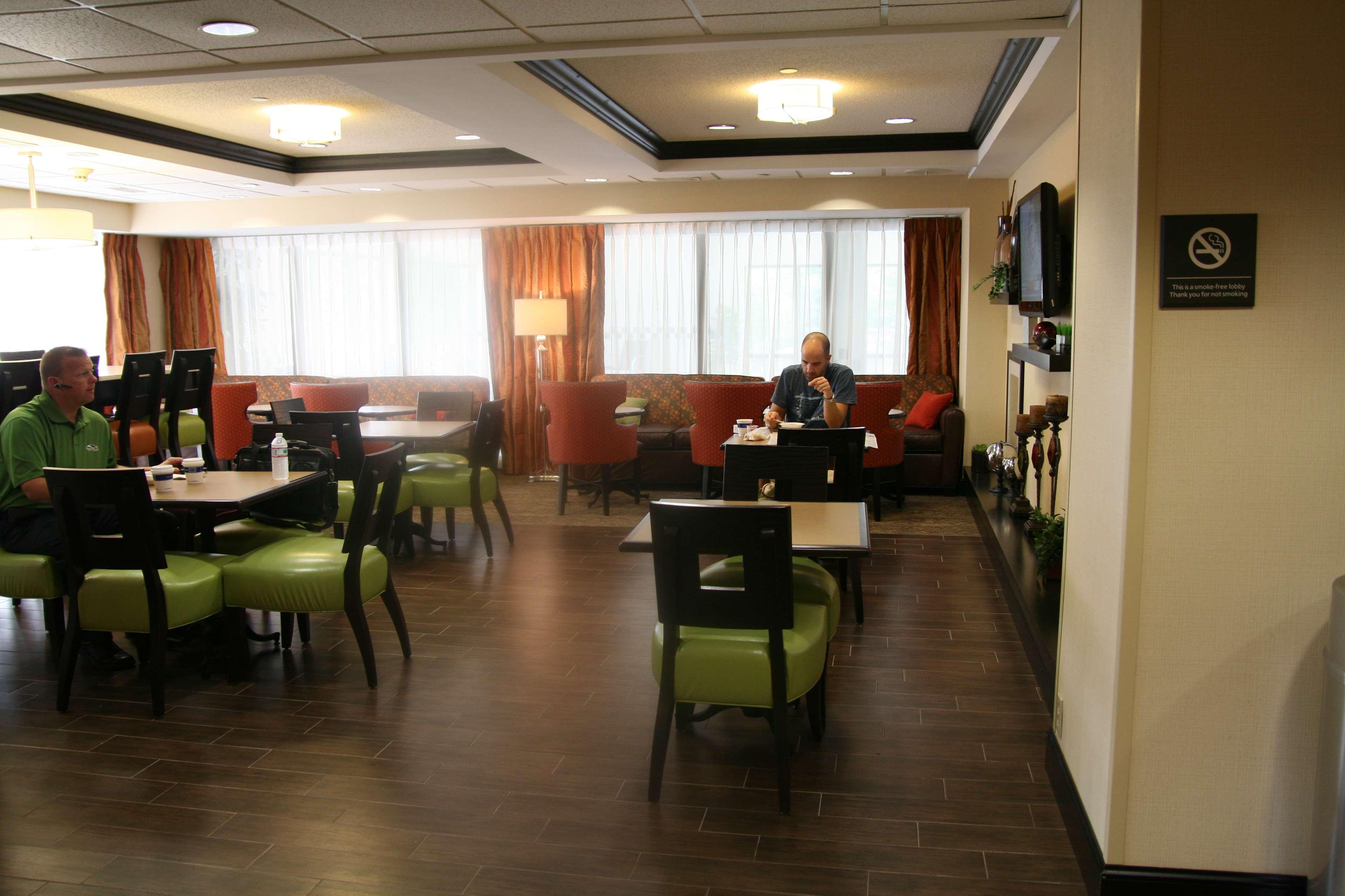 Hampton Inn Olive Branch Restaurant photo