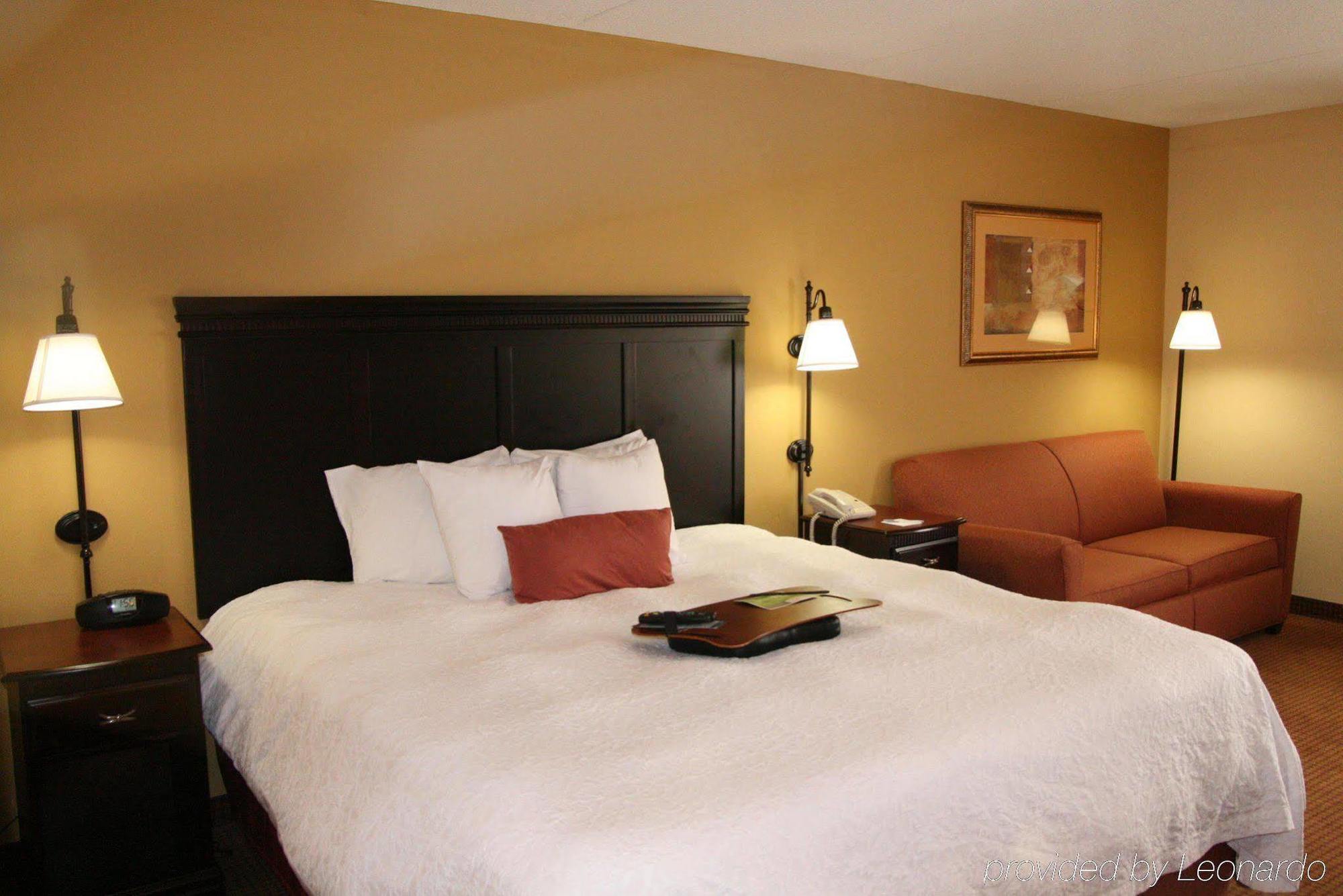 Hampton Inn Olive Branch Room photo