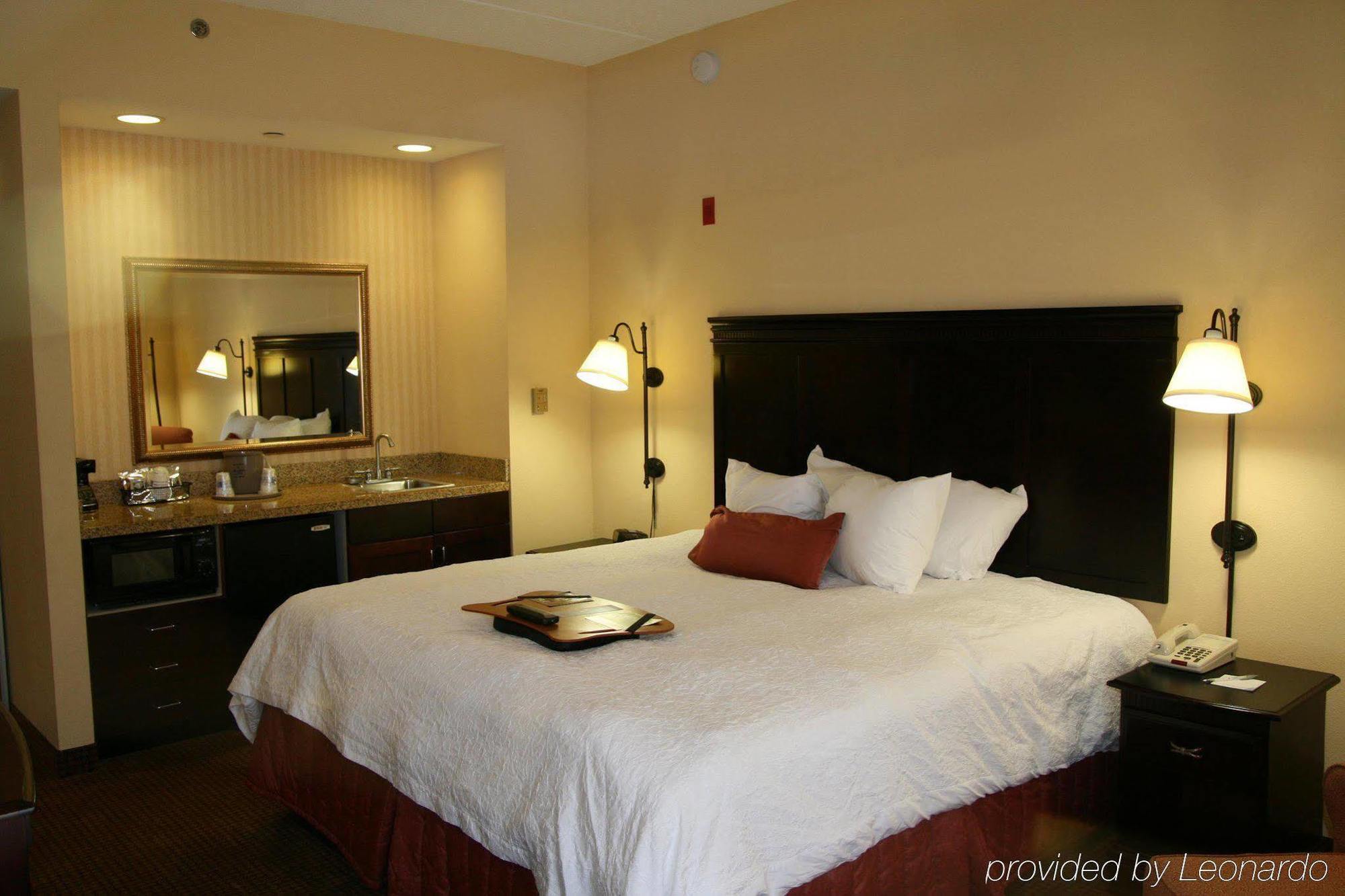 Hampton Inn Olive Branch Room photo