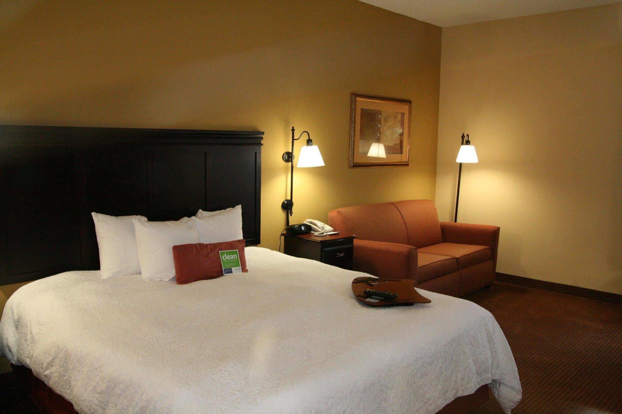 Hampton Inn Olive Branch Room photo