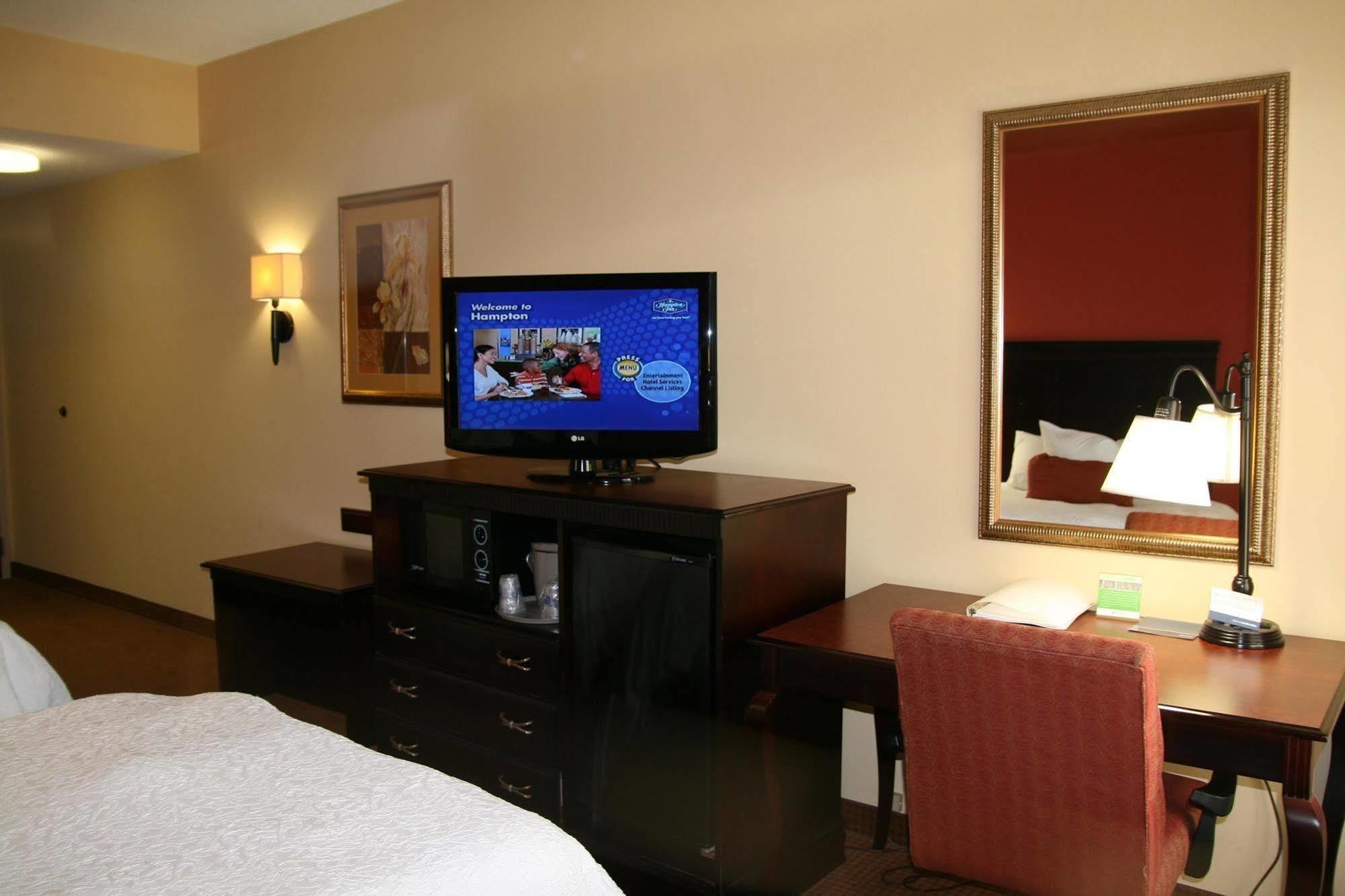 Hampton Inn Olive Branch Exterior photo